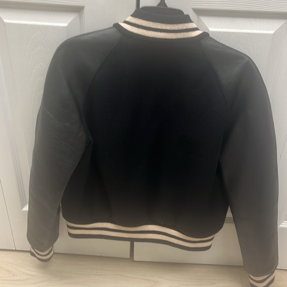 I bought this for my husband and it is too big - Picture 3 of 7